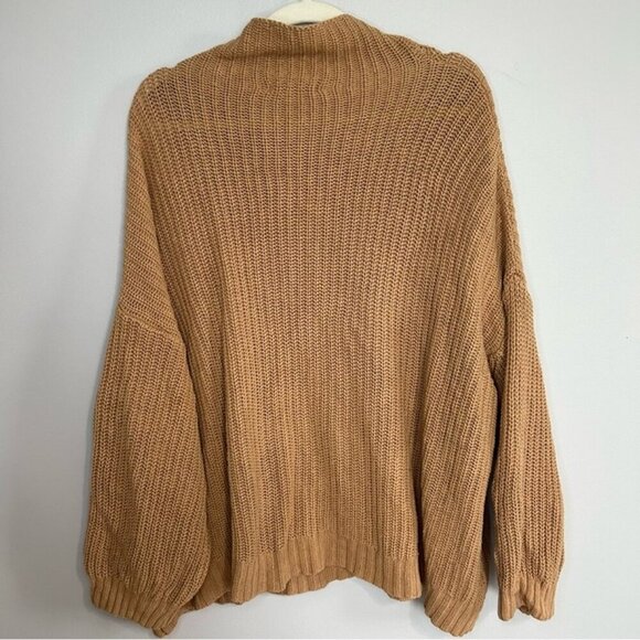 American Eagle Tan Beige Cowl Neck Knit Oversized Sweater Women’s Size Large/XL - Picture 5 of 6